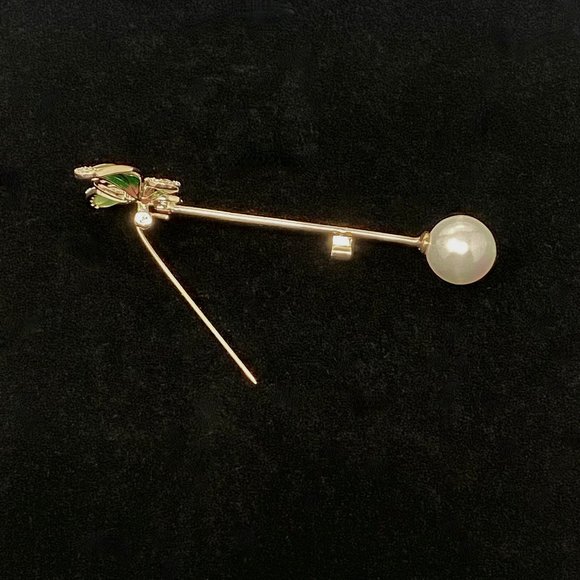 Green Enamel Butterfly Stick Pin Brooch with Faux Pearl - Picture 8 of 11